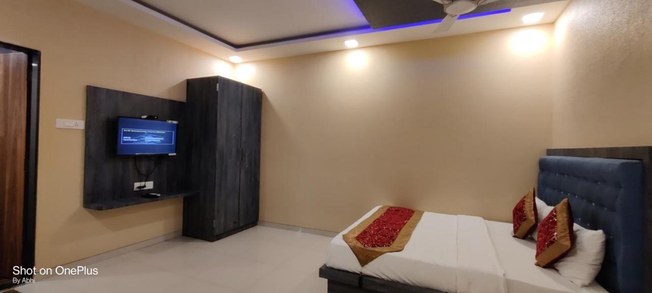 Hotel Mari Aai Residency Нави Мумбаи Экстерьер фото